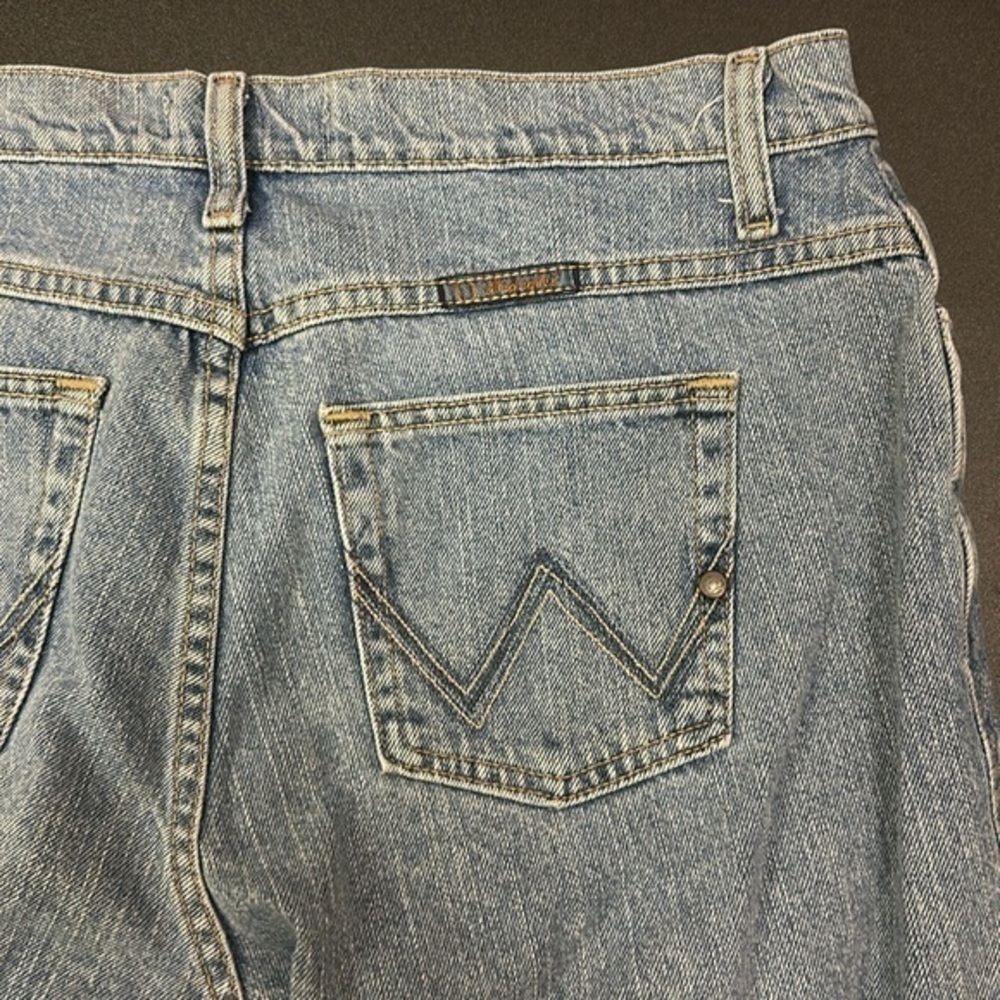 515.. Wrangler size 7/8 x 30 long